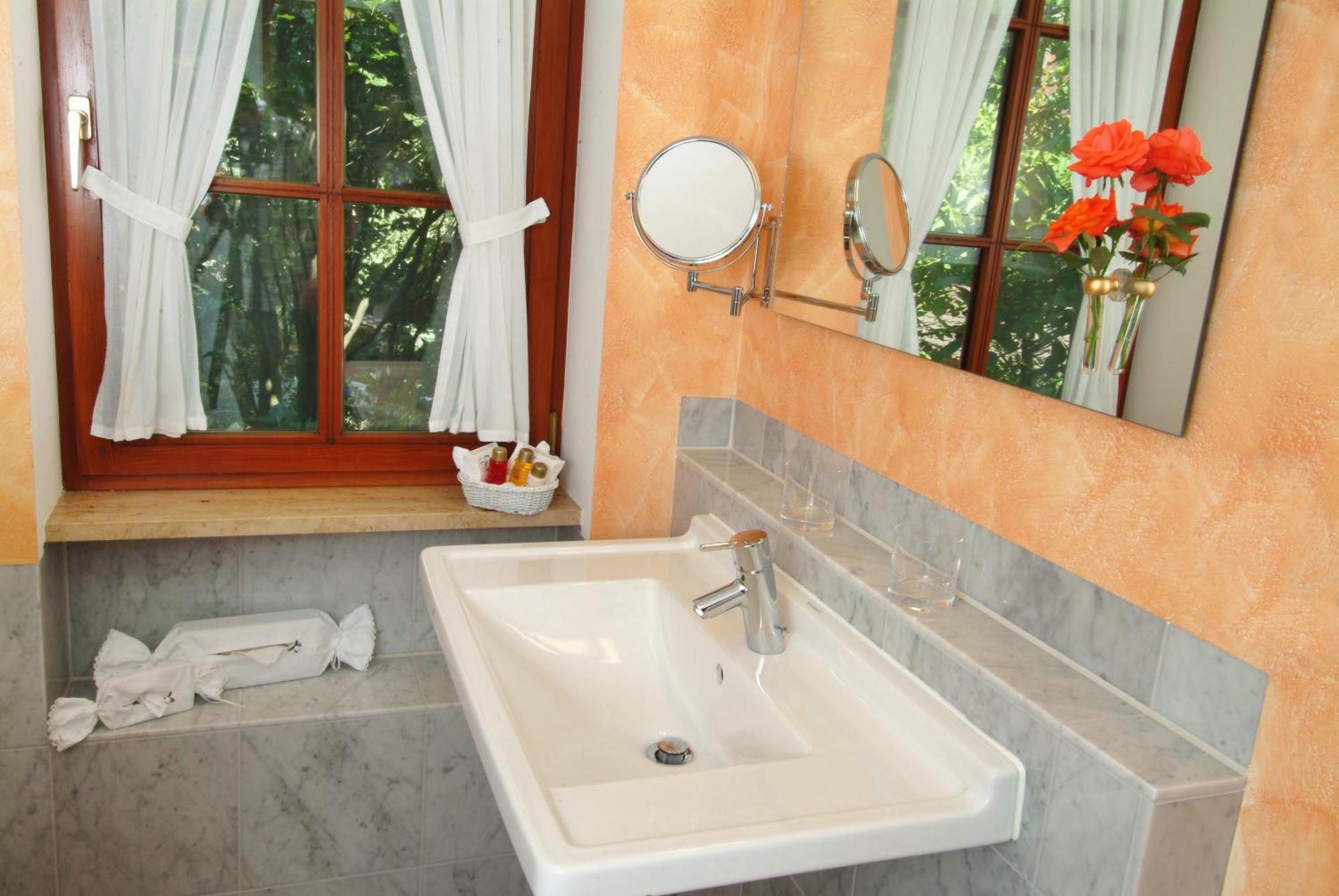 Hotel Leicht Biebelried Εξωτερικό φωτογραφία
