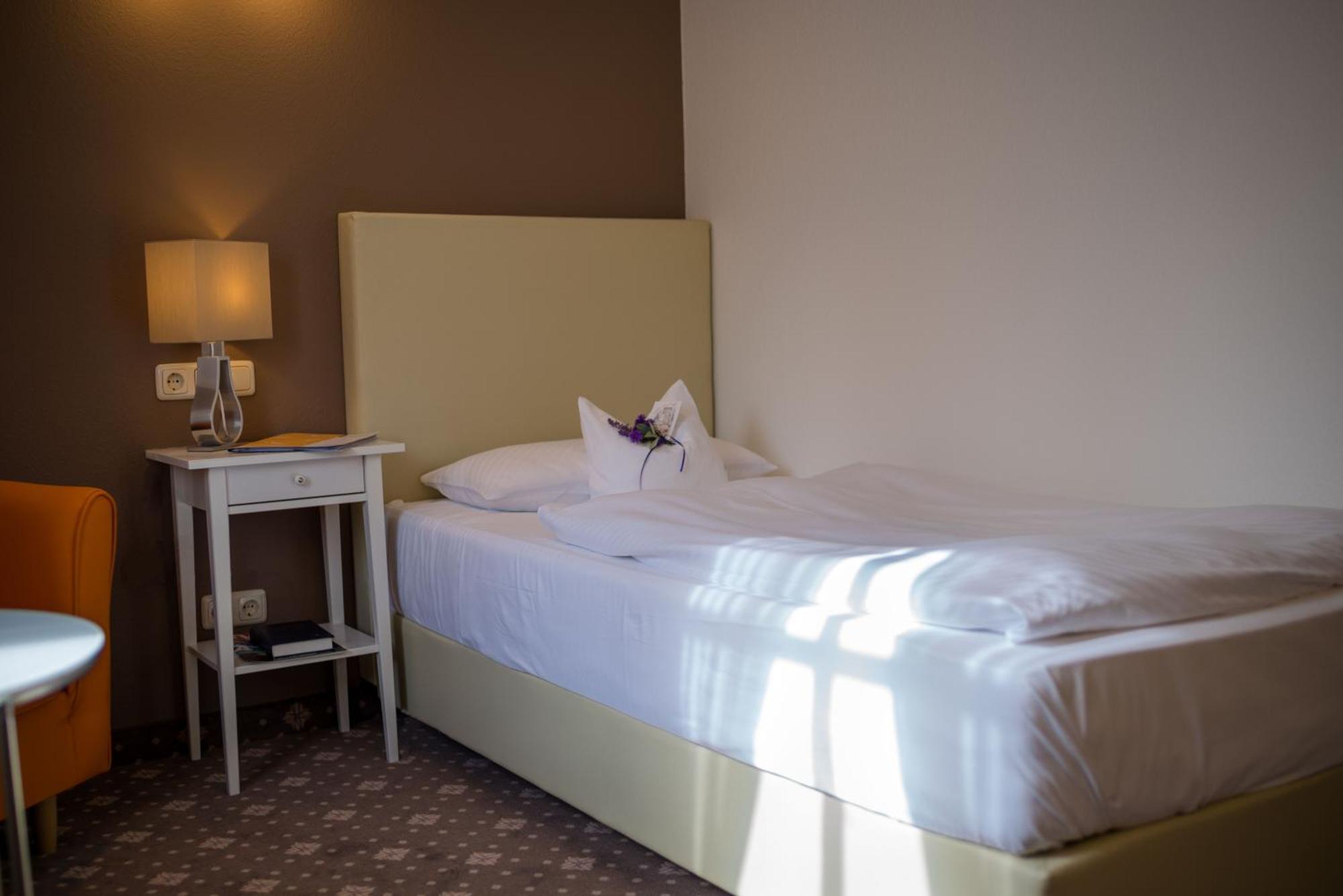 Hotel Leicht Biebelried Εξωτερικό φωτογραφία