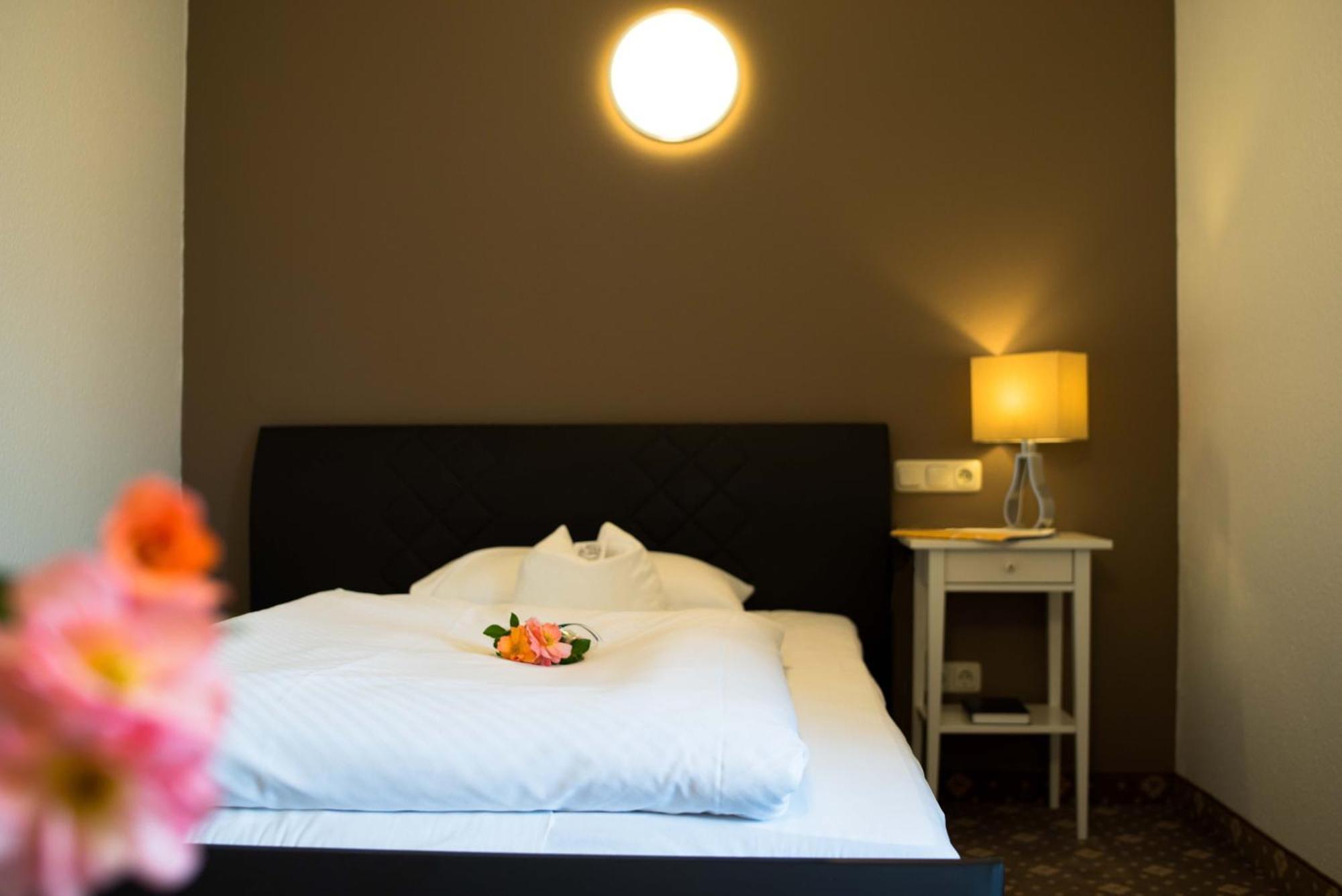 Hotel Leicht Biebelried Εξωτερικό φωτογραφία